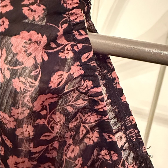 Francesca’s NWT Floral Off Shoulder Mini Dress Small Romantic Boho - Picture 6 of 10